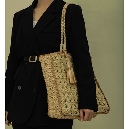 Square Tassel Straw Beach Bag